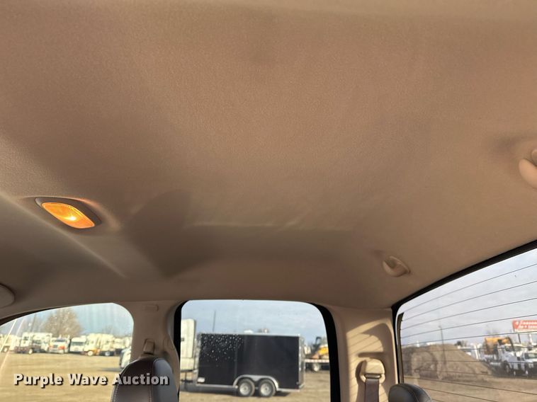 image for item EG2435 2005 Dodge Ram 1500 Quad Cab pickup truck