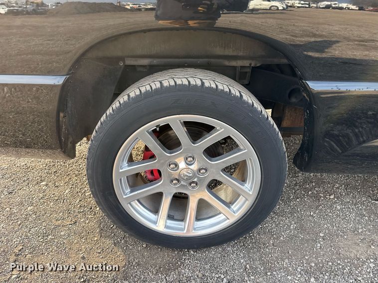 image for item EG2435 2005 Dodge Ram 1500 Quad Cab pickup truck