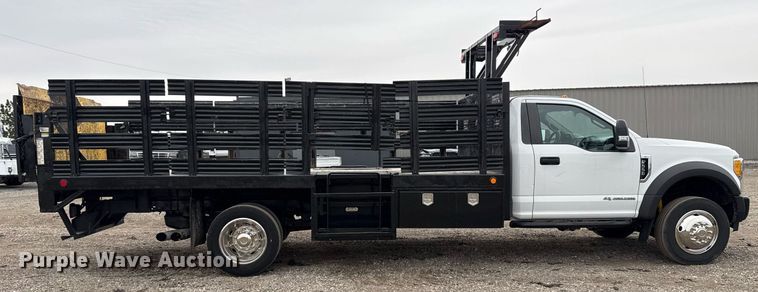 image for item EG2467 2017 Ford F550 flatbed truck