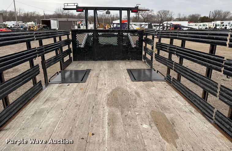 image for item EG2467 2017 Ford F550 flatbed truck