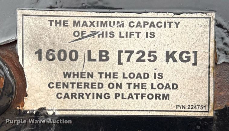 image for item EG2467 2017 Ford F550 flatbed truck