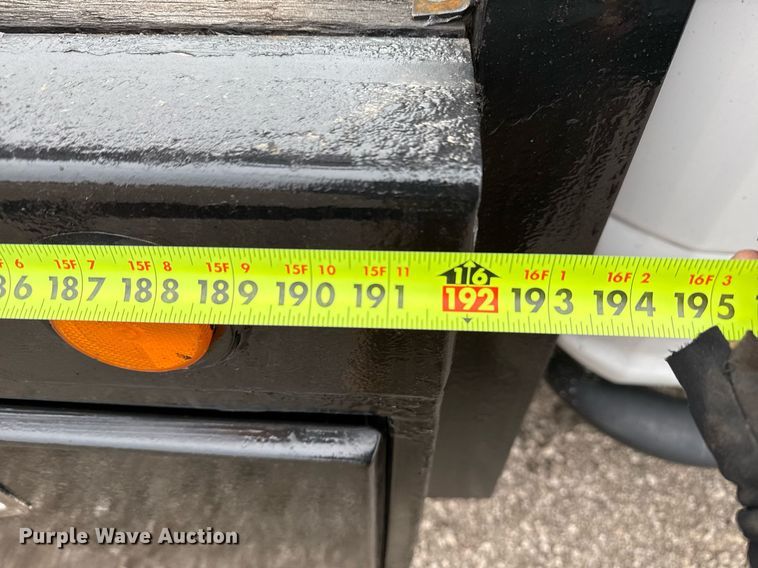 image for item EG2467 2017 Ford F550 flatbed truck