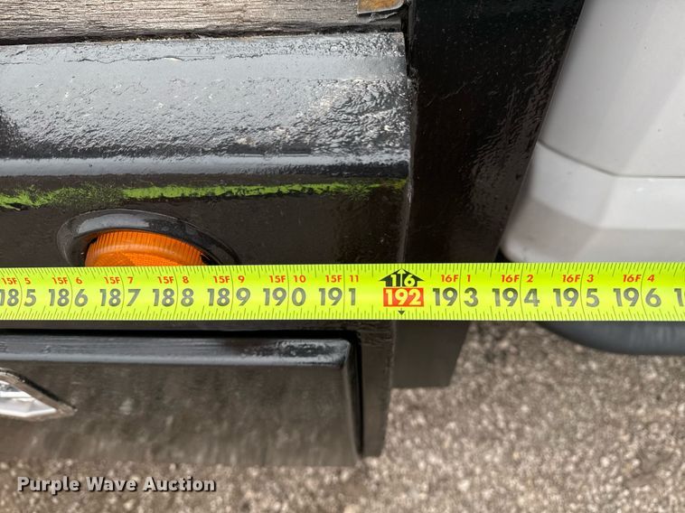 image for item EG2467 2017 Ford F550 flatbed truck