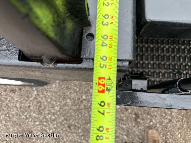 image for item EG2467 2017 Ford F550 flatbed truck