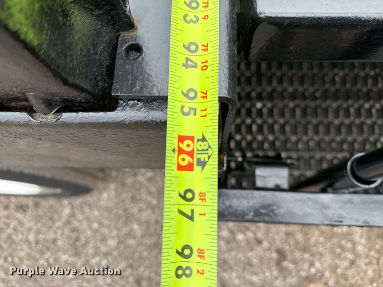 image for item EG2467 2017 Ford F550 flatbed truck