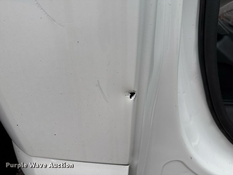 image for item EG2467 2017 Ford F550 flatbed truck