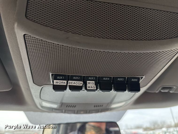 image for item EG2467 2017 Ford F550 flatbed truck