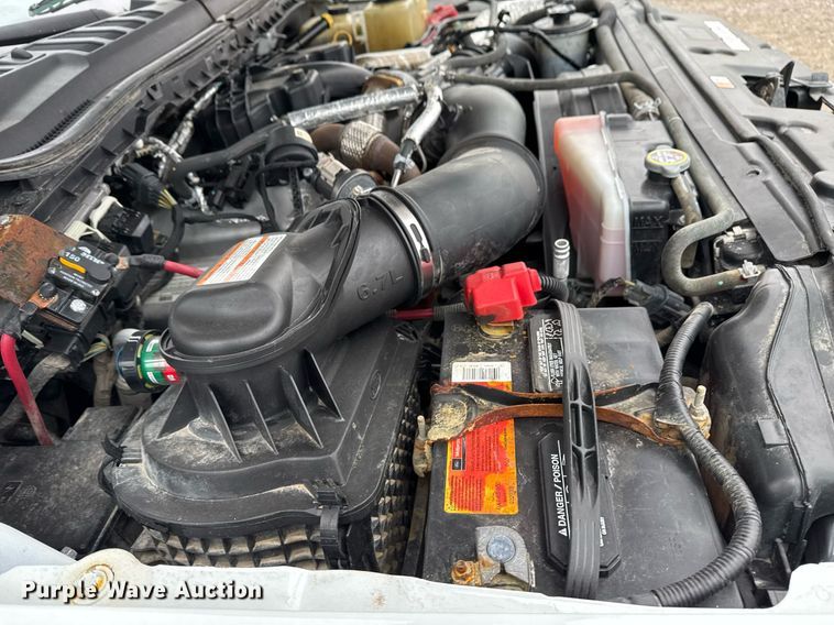 image for item EG2467 2017 Ford F550 flatbed truck