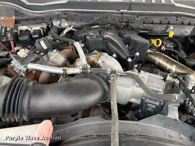 image for item EG2467 2017 Ford F550 flatbed truck