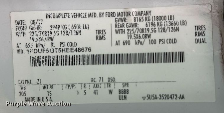 image for item EG2467 2017 Ford F550 flatbed truck