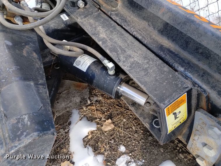 image for item EH0122 Grouser 112  skid steer dozer blade