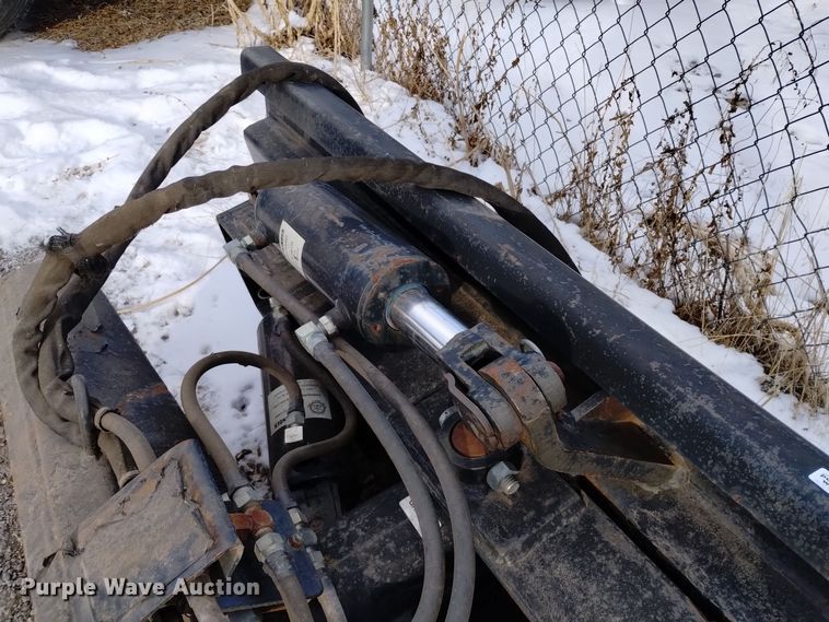 image for item EH0122 Grouser 112  skid steer dozer blade