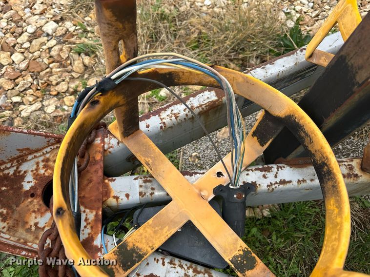 image for item EH7337 2002 Wells Cargo enclosed cargo trailer