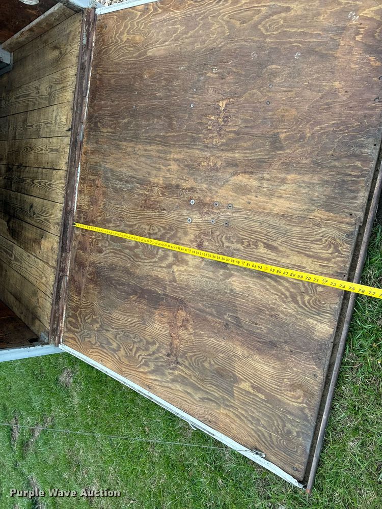 image for item EH7337 2002 Wells Cargo enclosed cargo trailer