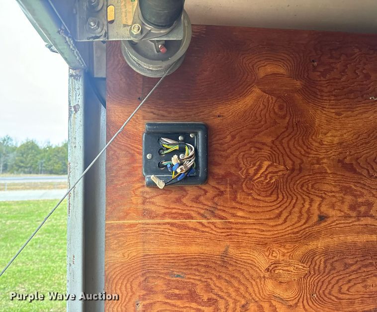 image for item EH7337 2002 Wells Cargo enclosed cargo trailer