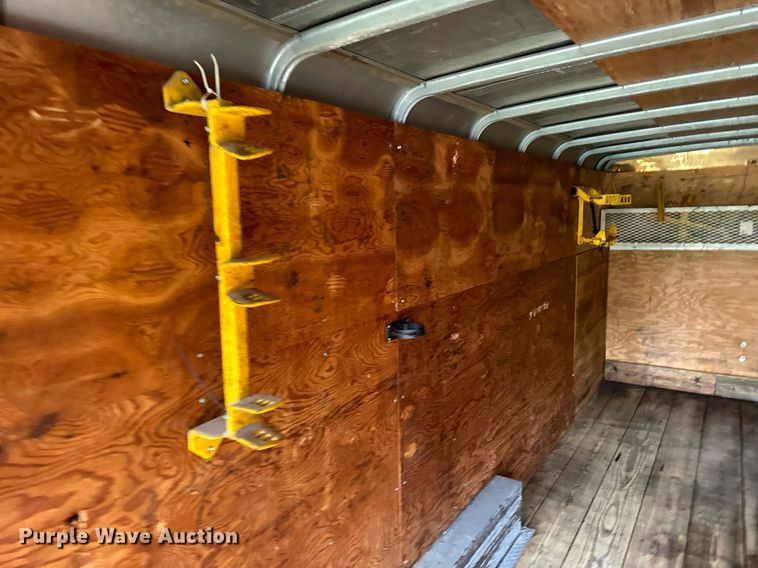 image for item EH7337 2002 Wells Cargo enclosed cargo trailer