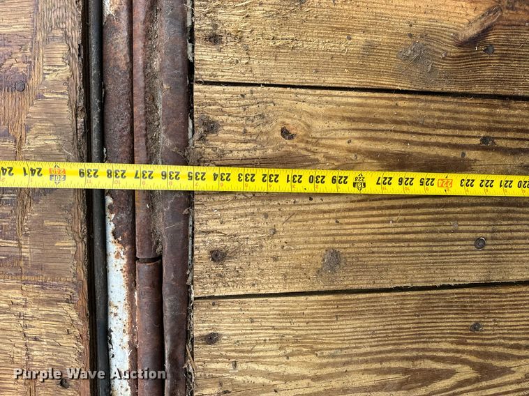 image for item EH7337 2002 Wells Cargo enclosed cargo trailer