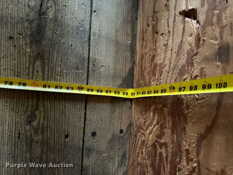 image for item EH7337 2002 Wells Cargo enclosed cargo trailer