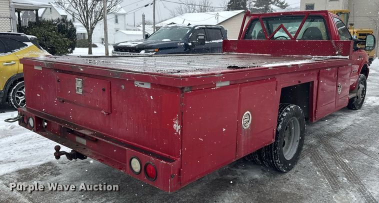 image for item EI4098 2003 Ford F550 Super Duty XL truck cab and chassis