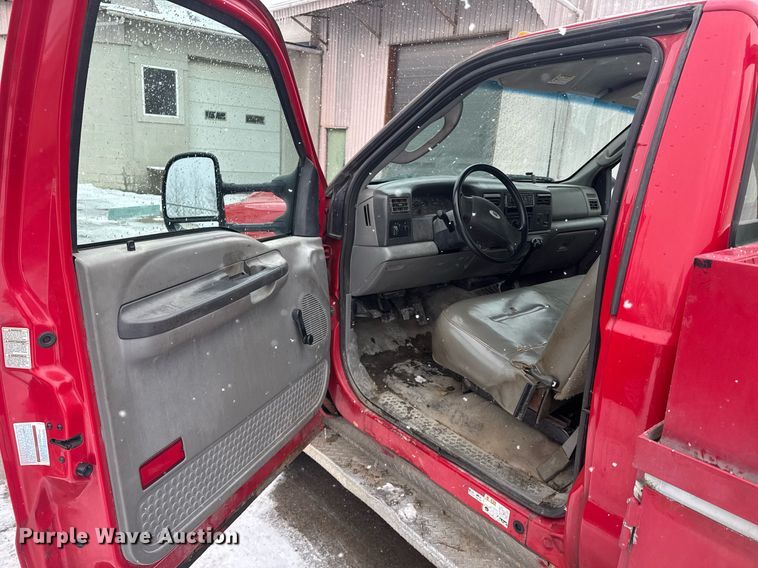 image for item EI4098 2003 Ford F550 Super Duty XL truck cab and chassis