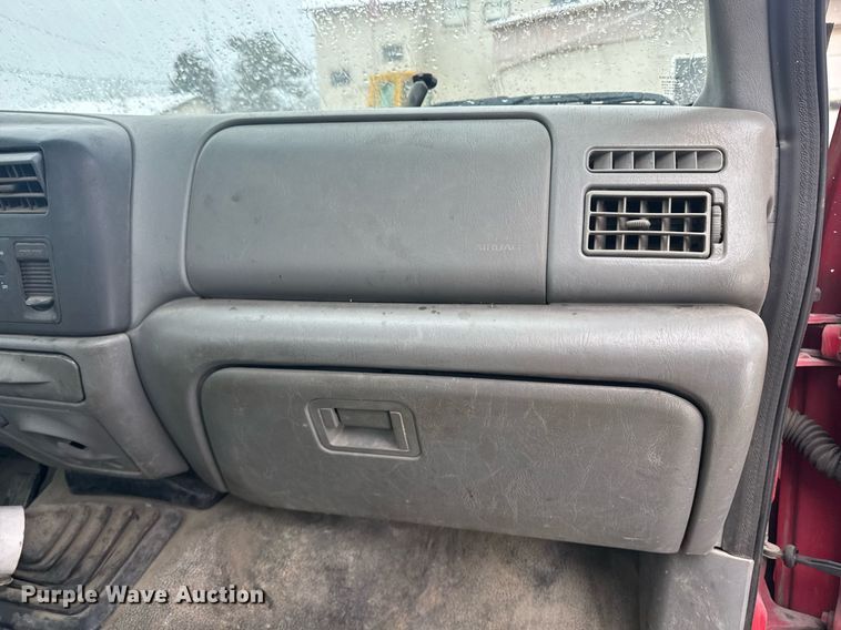 image for item EI4098 2003 Ford F550 Super Duty XL truck cab and chassis