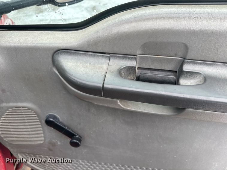 image for item EI4098 2003 Ford F550 Super Duty XL truck cab and chassis