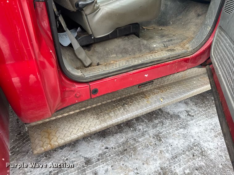 image for item EI4098 2003 Ford F550 Super Duty XL truck cab and chassis