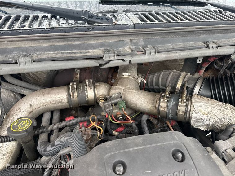 image for item EI4098 2003 Ford F550 Super Duty XL truck cab and chassis