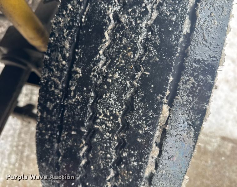 image for item EI4098 2003 Ford F550 Super Duty XL truck cab and chassis