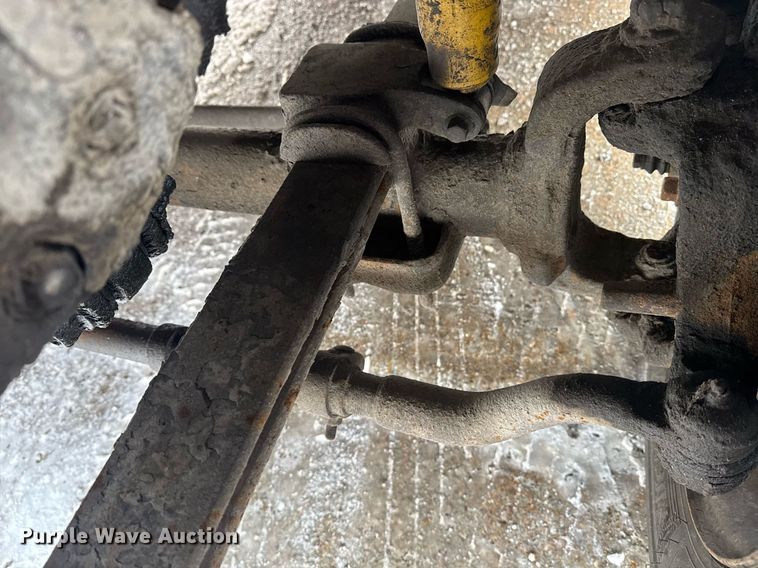 image for item EI4098 2003 Ford F550 Super Duty XL truck cab and chassis