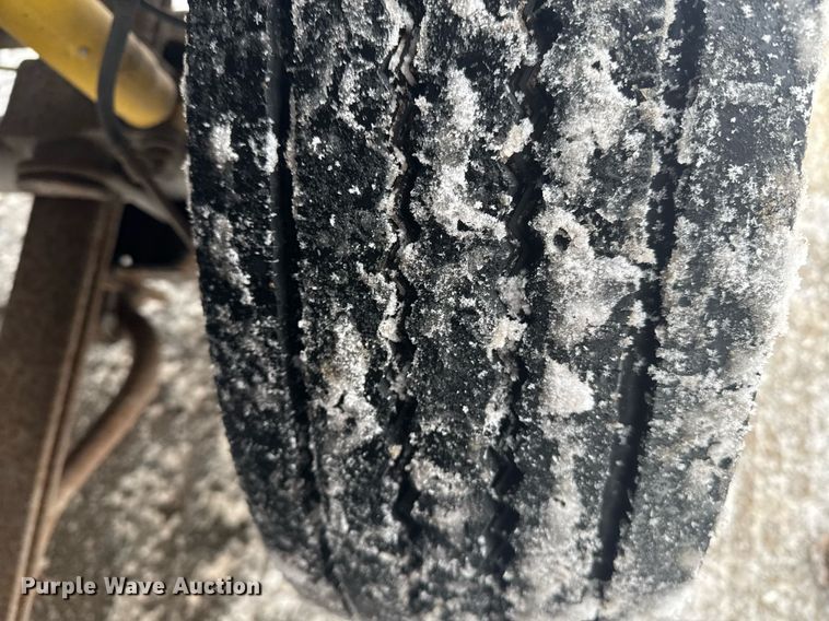 image for item EI4098 2003 Ford F550 Super Duty XL truck cab and chassis