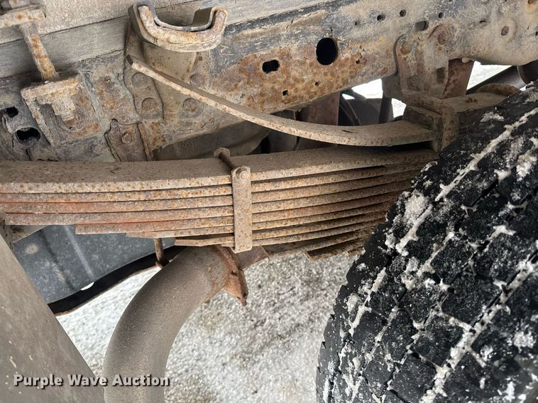 image for item EI4098 2003 Ford F550 Super Duty XL truck cab and chassis