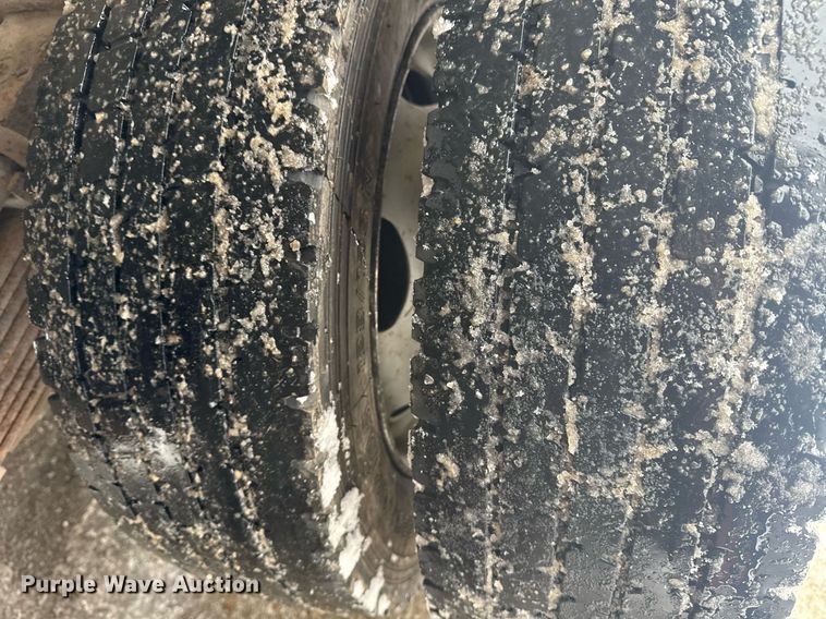 image for item EI4098 2003 Ford F550 Super Duty XL truck cab and chassis