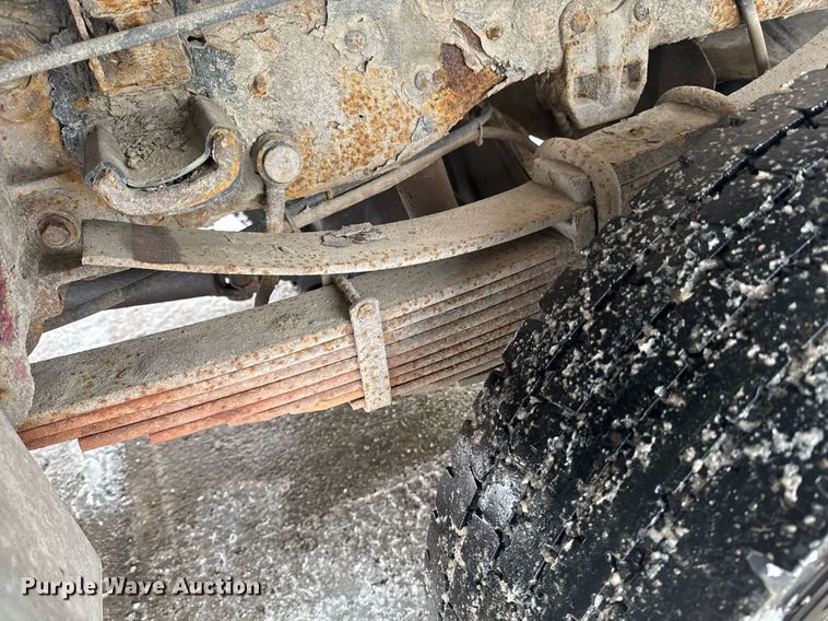 image for item EI4098 2003 Ford F550 Super Duty XL truck cab and chassis