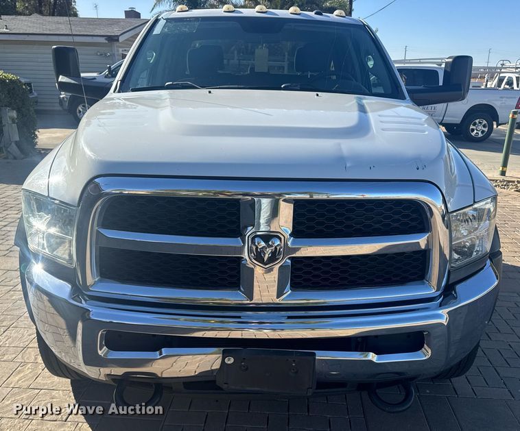 image for item EI4114 2018 Dodge Ram 4500 Crew Cab truck cab and chassis