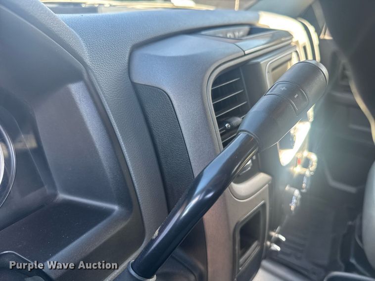 image for item EI4114 2018 Dodge Ram 4500 Crew Cab truck cab and chassis