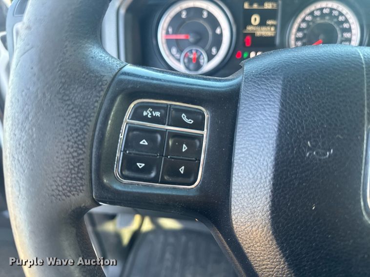 image for item EI4114 2018 Dodge Ram 4500 Crew Cab truck cab and chassis