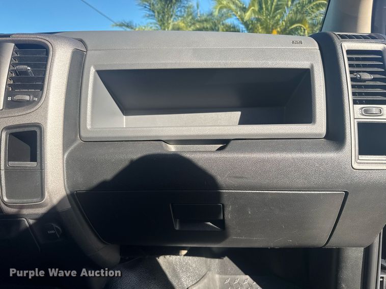 image for item EI4114 2018 Dodge Ram 4500 Crew Cab truck cab and chassis