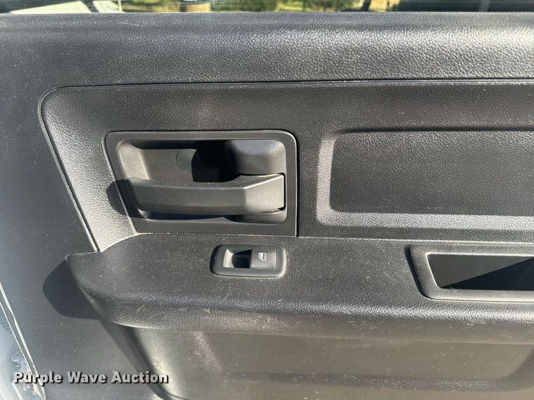 image for item EI4114 2018 Dodge Ram 4500 Crew Cab truck cab and chassis