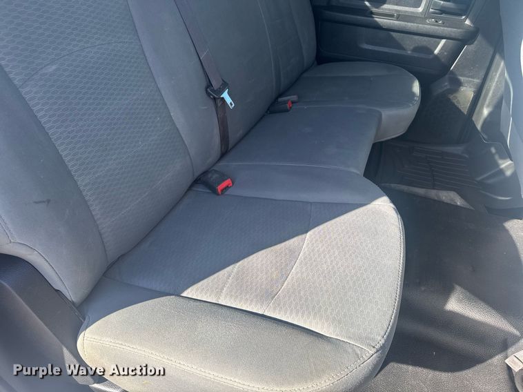 image for item EI4114 2018 Dodge Ram 4500 Crew Cab truck cab and chassis