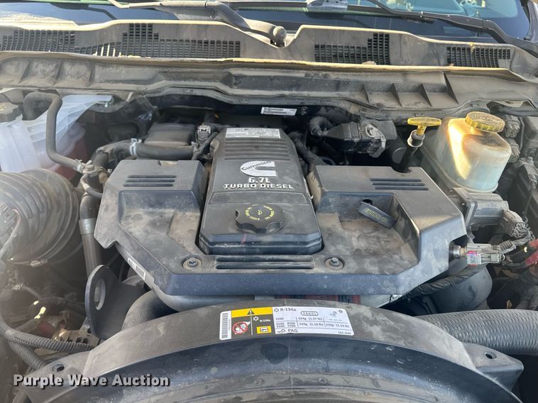 image for item EI4114 2018 Dodge Ram 4500 Crew Cab truck cab and chassis