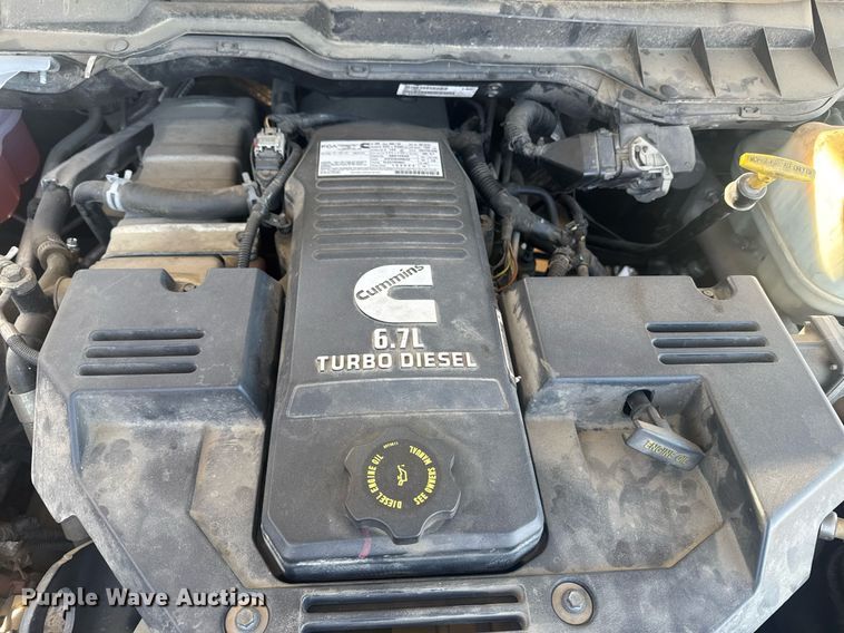 image for item EI4114 2018 Dodge Ram 4500 Crew Cab truck cab and chassis