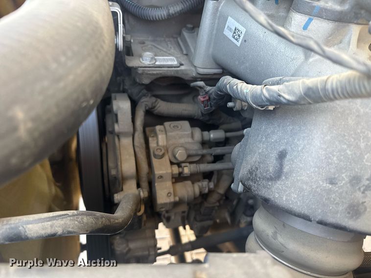 image for item EI4114 2018 Dodge Ram 4500 Crew Cab truck cab and chassis