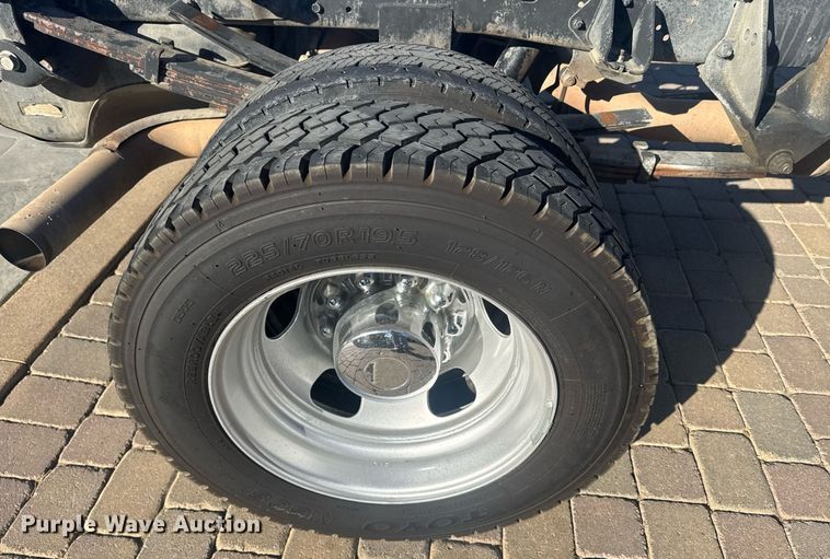 image for item EI4114 2018 Dodge Ram 4500 Crew Cab truck cab and chassis