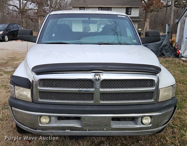image for item EI8775 2000 Dodge Ram 2500 Quad Cab pickup truck