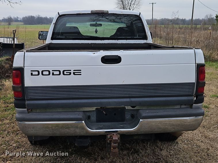 image for item EI8775 2000 Dodge Ram 2500 Quad Cab pickup truck