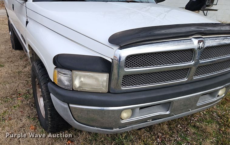 image for item EI8775 2000 Dodge Ram 2500 Quad Cab pickup truck