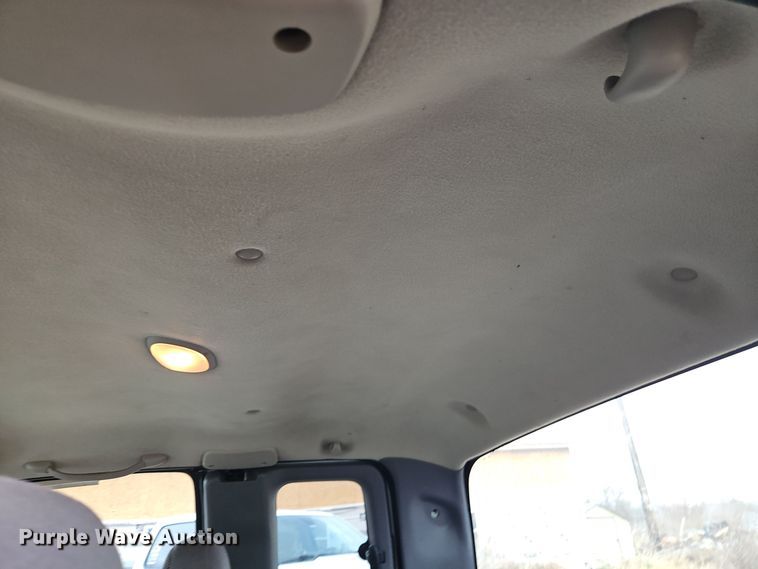 image for item EI8775 2000 Dodge Ram 2500 Quad Cab pickup truck