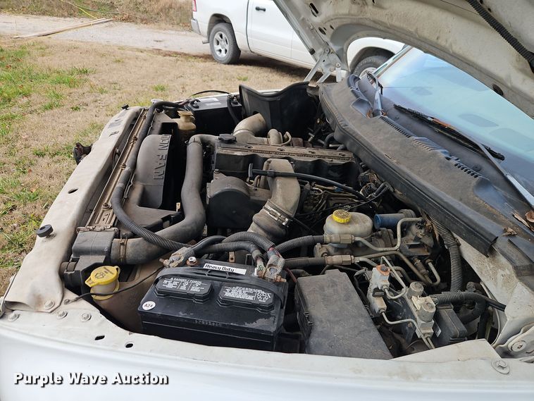 image for item EI8775 2000 Dodge Ram 2500 Quad Cab pickup truck