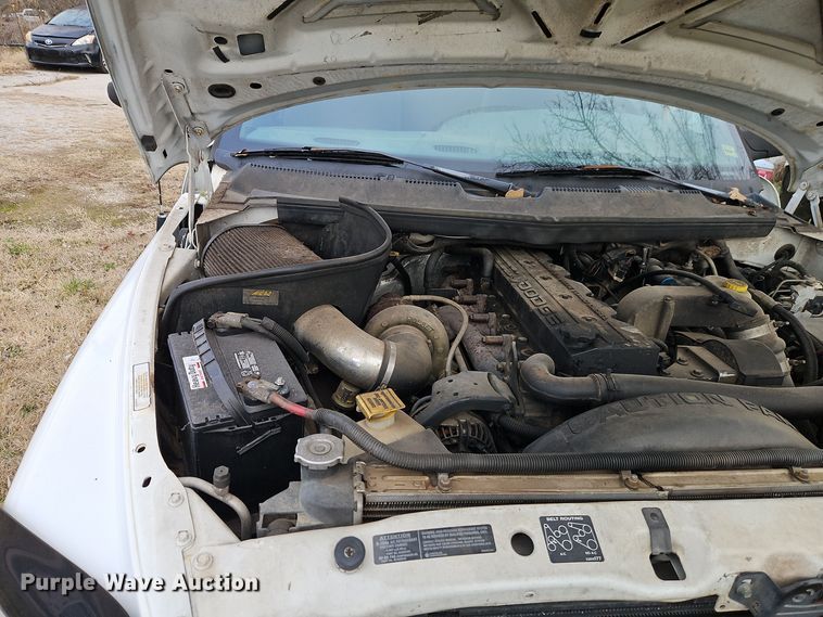 image for item EI8775 2000 Dodge Ram 2500 Quad Cab pickup truck